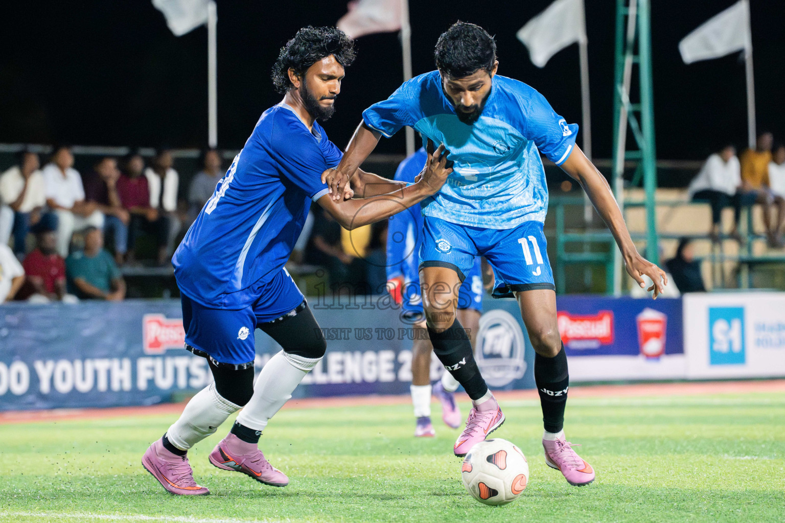 Foemathi VS Laamu Blues in Day 3 - Fonadhoo Youth Futsal Challenge 2025 held in Fonadhoo Futsal Stadium, L. Fonadhoo, Maldives on Tuesdat, 28th October 2025 Photos: Arif Rasheed / images.mv