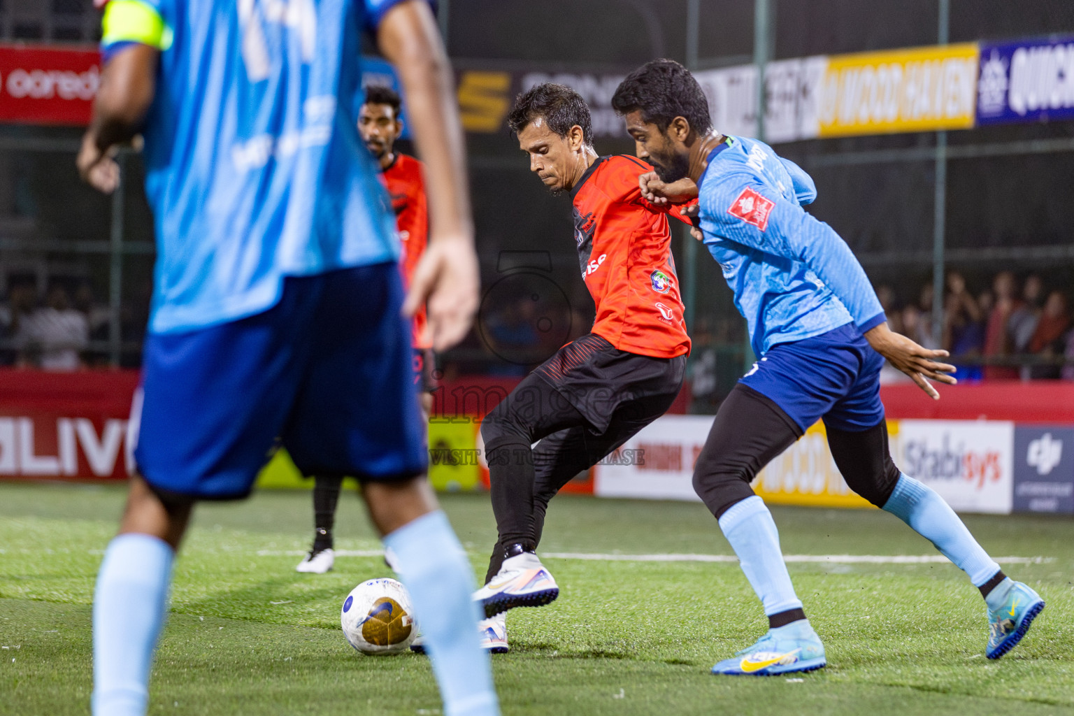 M Dhiggaru vs M Mulak in Day 12 of Golden Futsal Challenge 2025 was held on Thursday, 16th January 2025, in Hulhumale', Maldives.
Photos: Hassan Simah / images.mv
