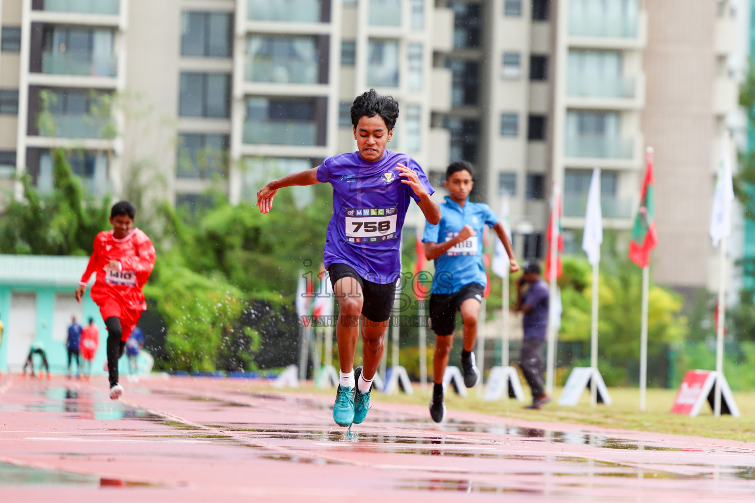 Day 1 of MWSC Interschool Athletics Championships 2024 held in Hulhumale Running Track, Hulhumale, Maldives on Saturday, 9th November 2024. 
Photos by: Ismail Thoriq, Hassan Simah / Images.mv