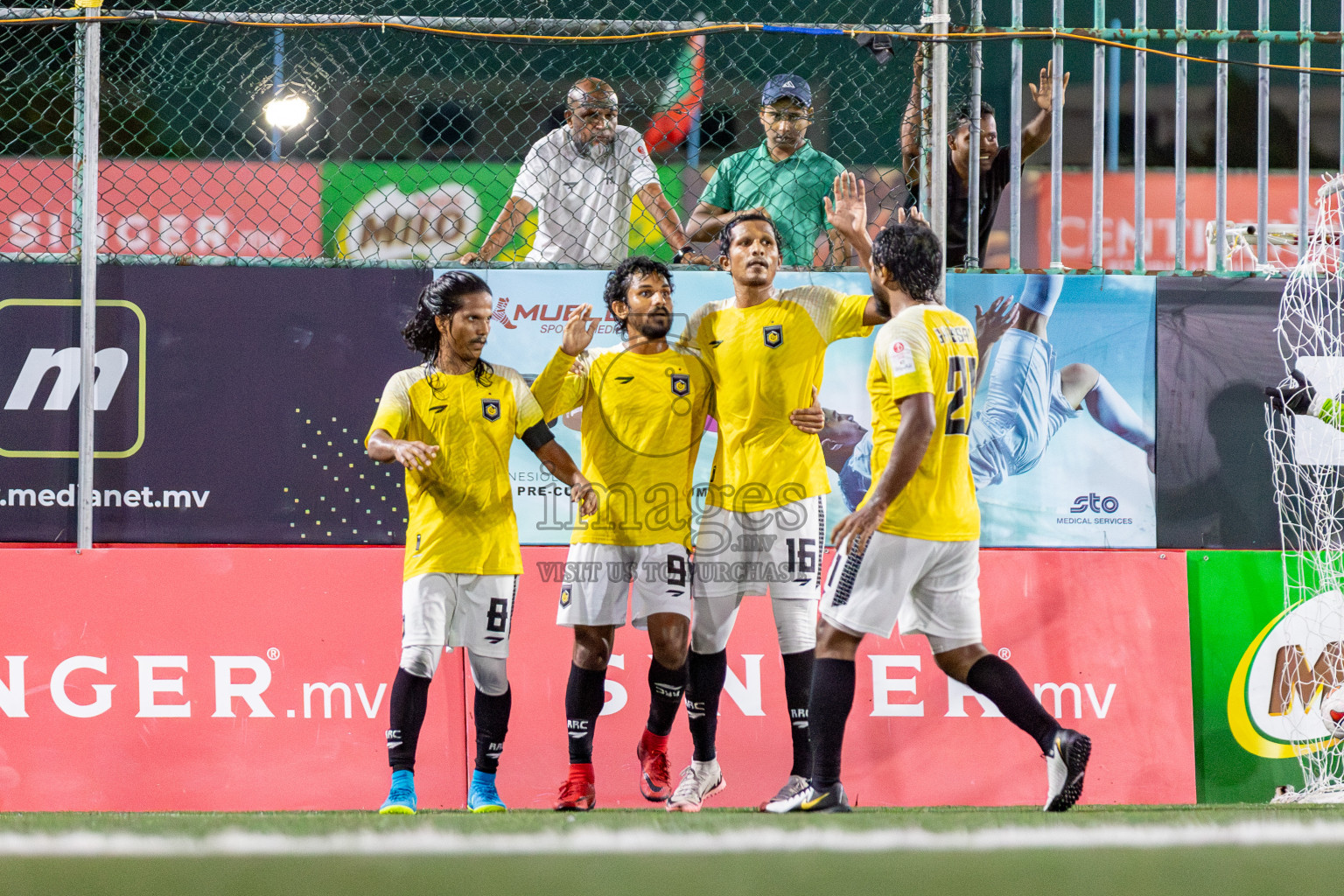 Dhiraagu vs RRC in Quarter Finals of Club Maldives Cup 2024 held in Rehendi Futsal Ground, Hulhumale', Maldives on Friday, 11th October 2024. 
Photos: Ismail Thoriq / images.mv