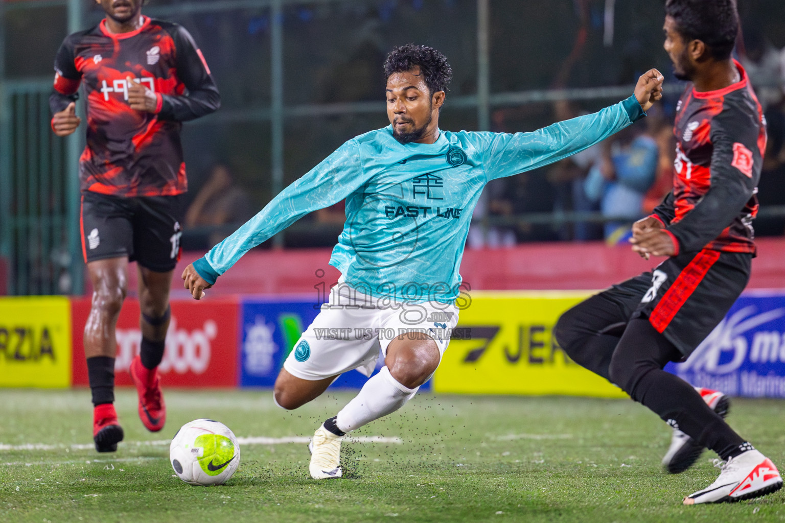 AA Mathiveri vs ADh Maamigili on Day 34 of Golden Futsal Challenge 2024 was held on Monday, 19th February 2024, in Hulhumale', Maldives
Photos: Mohamed Mahfooz Moosa / images.mv