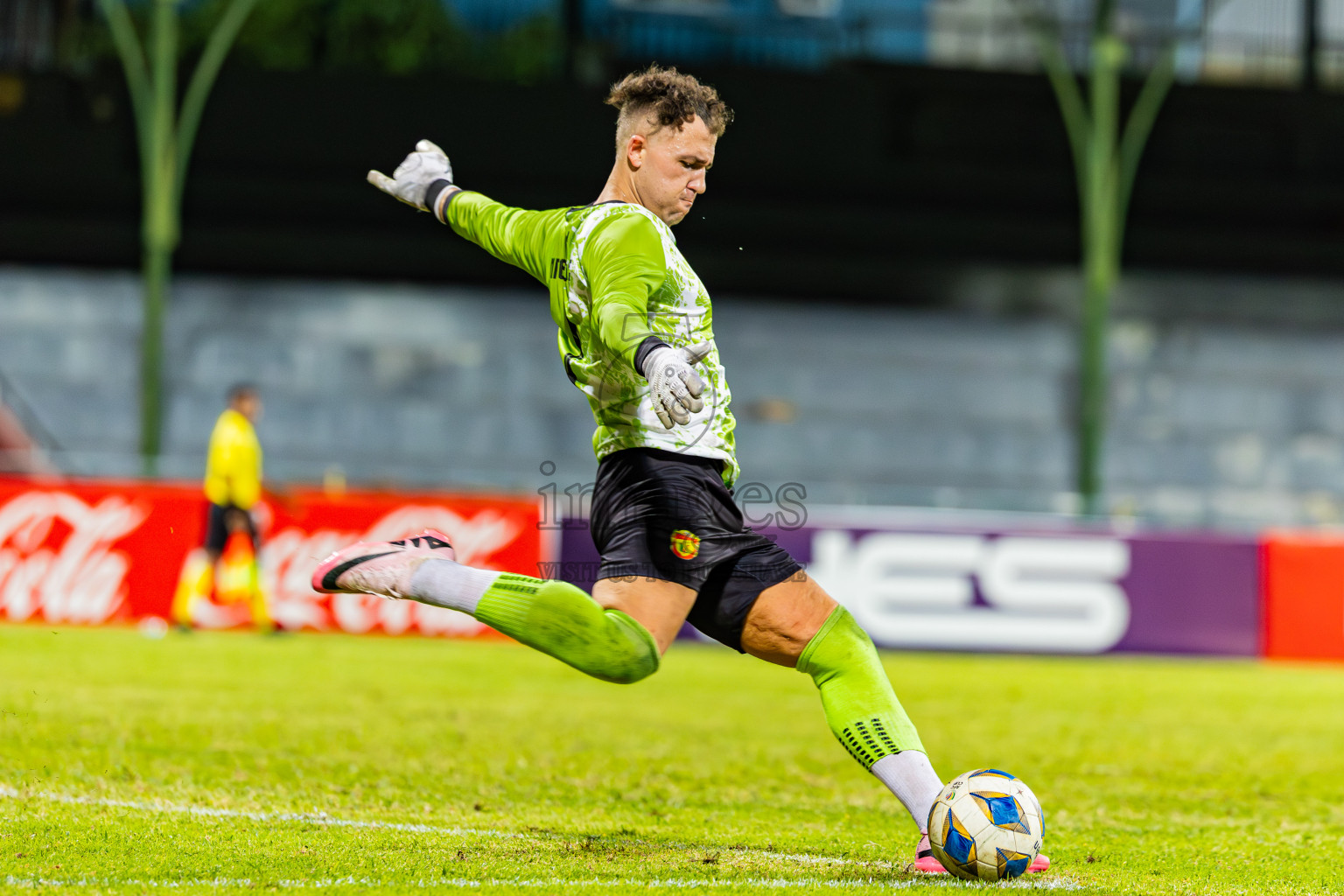 United Victory vs New Radiant Sports Club in Dhivehi Premier League 2025/26 held in National Football Stadium, Male', Maldives on Thursday, 25th September 2025. Photos: Areef Adam / Images.mv