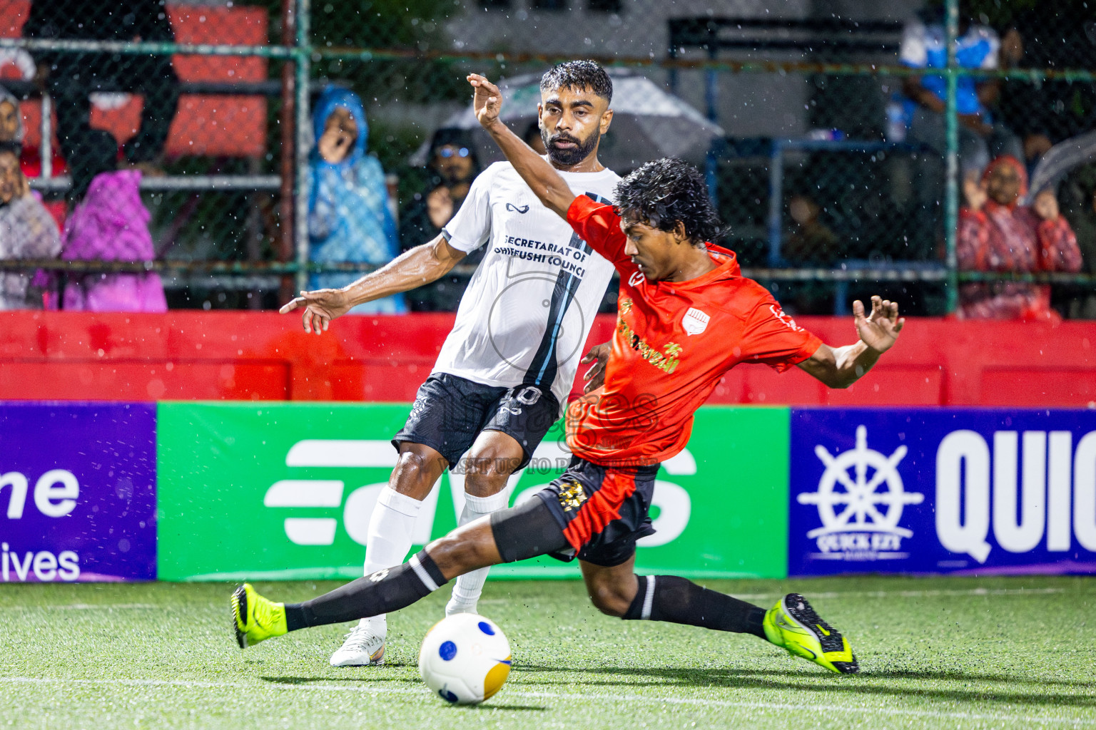 K Himmafushi vs K Dhiffushi in Day 10 of Golden Futsal Challenge 2025 was held on Tuesday, 14th January 2025, in Hulhumale', Maldives Photos: Nausham Waheed / images.mv