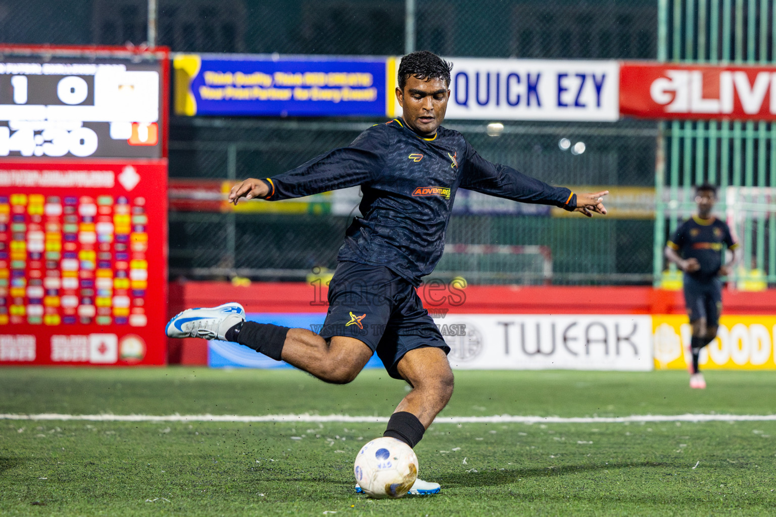 B Thulhaadhoo vs B Fehendhoo in Day 18 of Golden Futsal Challenge 2025 was held on Wednesday, 22nd January 2025, in Hulhumale', Maldives. Photos: Nausham Waheed / images.mv