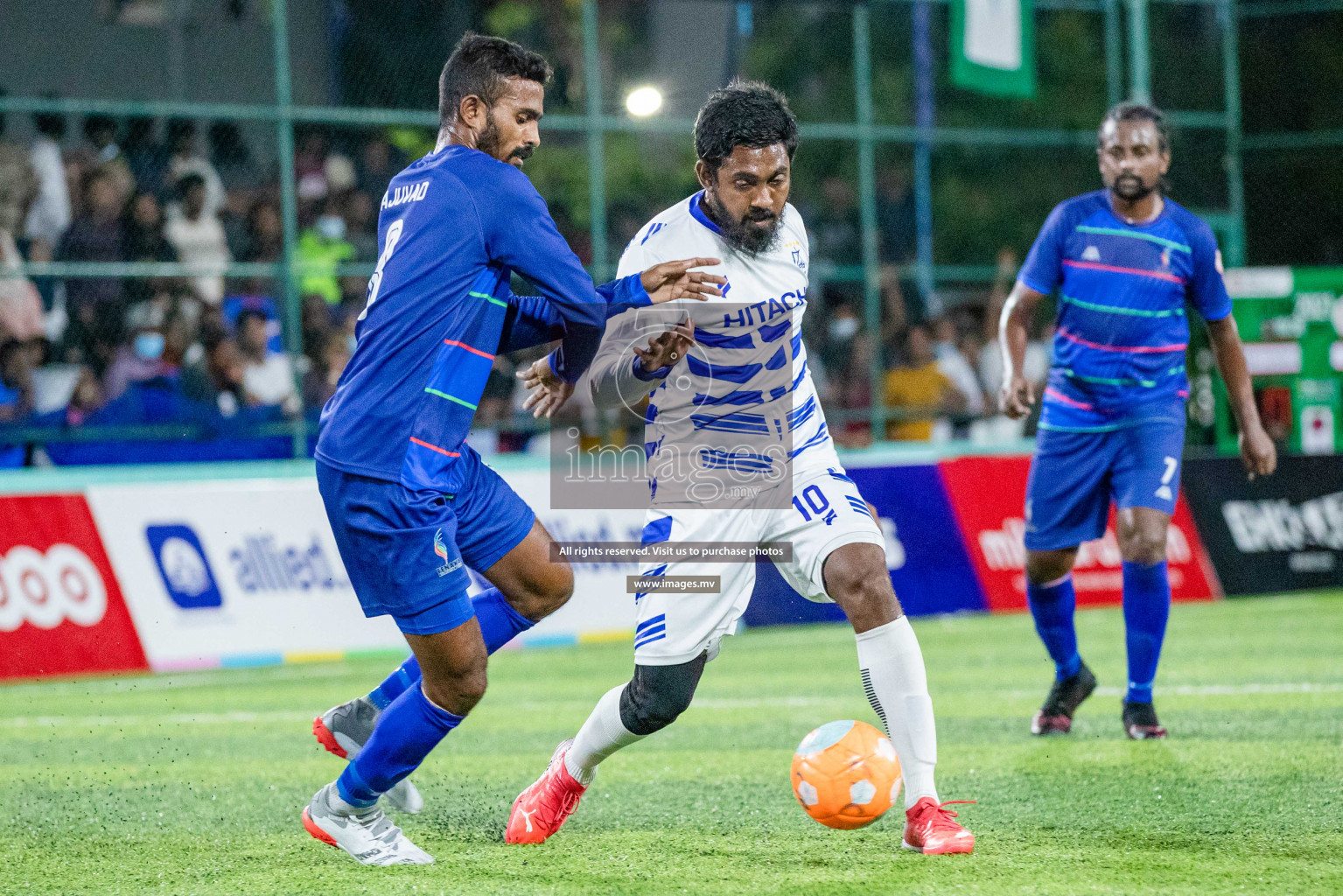 STO RC Vs Team Fenaka in the Quarter Finals of Club Maldives 2021 held in Hulhumale, Maldives on 13 December 2021. Photos: Shu Abdul Sattar / images.mv