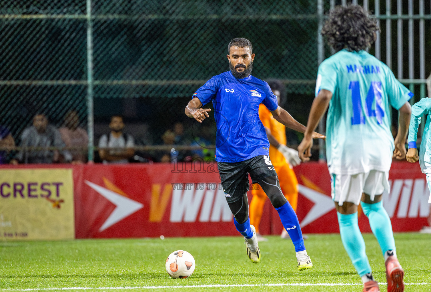 Team FENAKA vs MSRC (Maldivian) in Day 8 of Club Maldives Cup 2025 was held in Rehendhi Futsal Ground, Hulhumale', Maldives on Wednesday, 8th October 2025.
Photos: Ismail Thoriq / images.mv