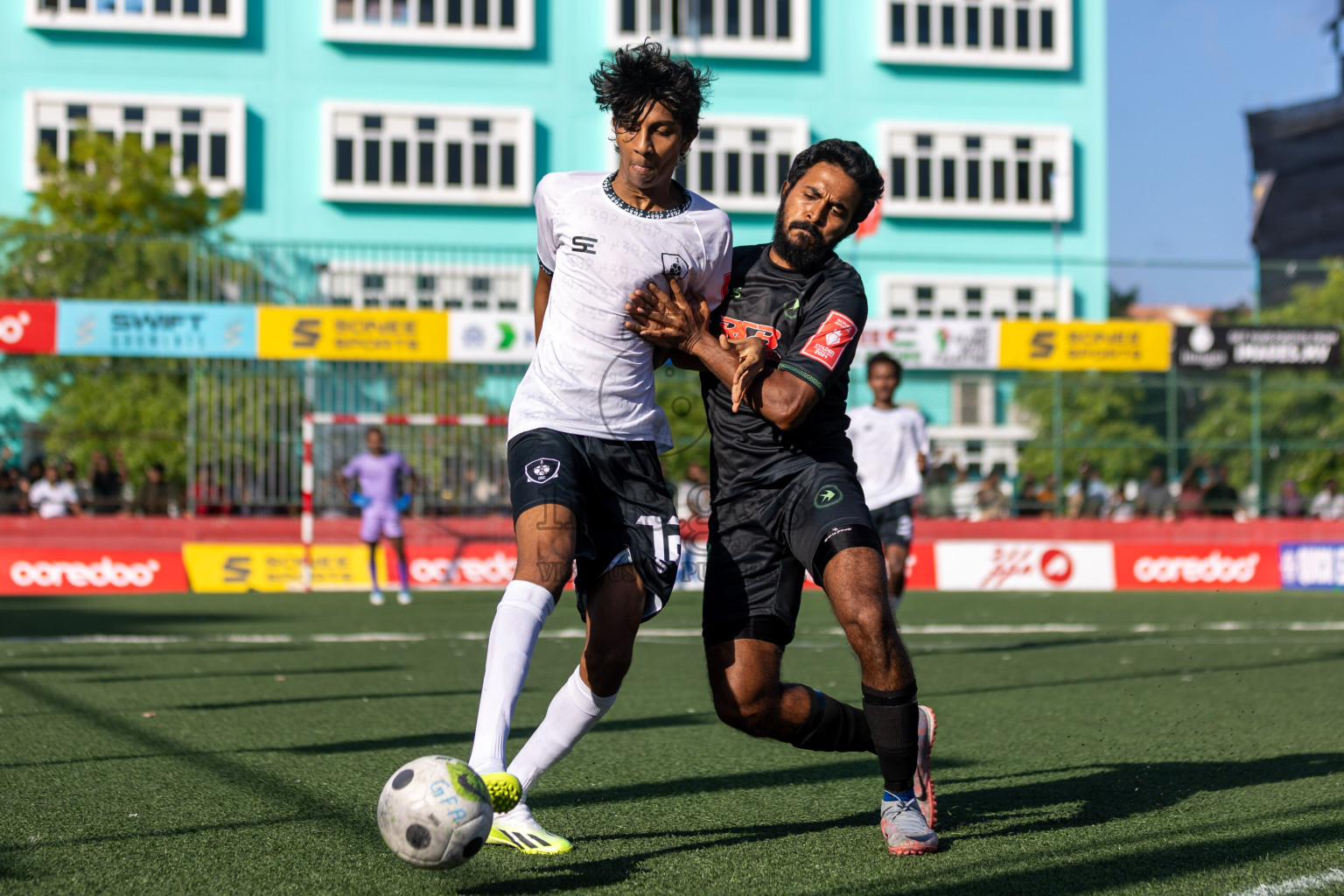 R Maduvvari vs R Dhuvaafaru in Day 5 of Golden Futsal Challenge 2024 was held on Friday, 19th January 2024, in Hulhumale', Maldives Photos: Mohamed Mahfooz Moosa / images.mv