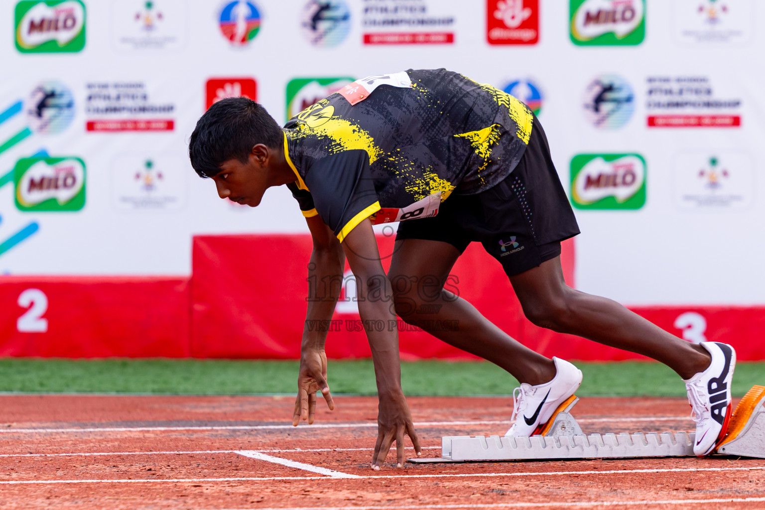 Day 4 of Inter-school Athletics Championship 2025 held in Ekuveni Synthetic Track, Male', Maldives on Thursday, 09th October 2025. Photos by: Nausham Waheed / Images.mv