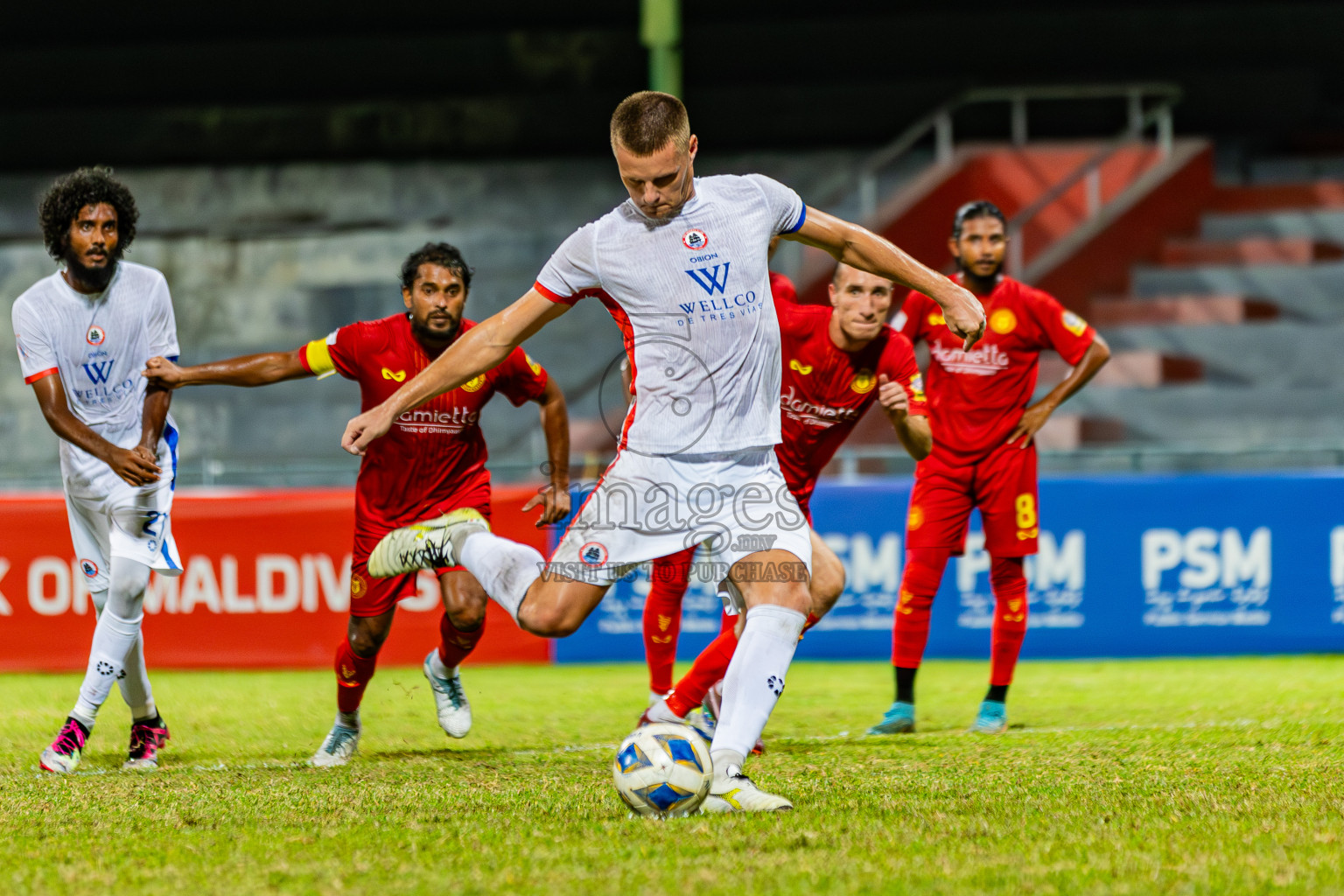 ODI Sport Club vs Victory Sports Club in Dhivehi Premier League 2025/26 held in National Football Stadium, Male', Maldives on Thursday, 2nd October 2025. Photos: Areef Adam / Images.mv