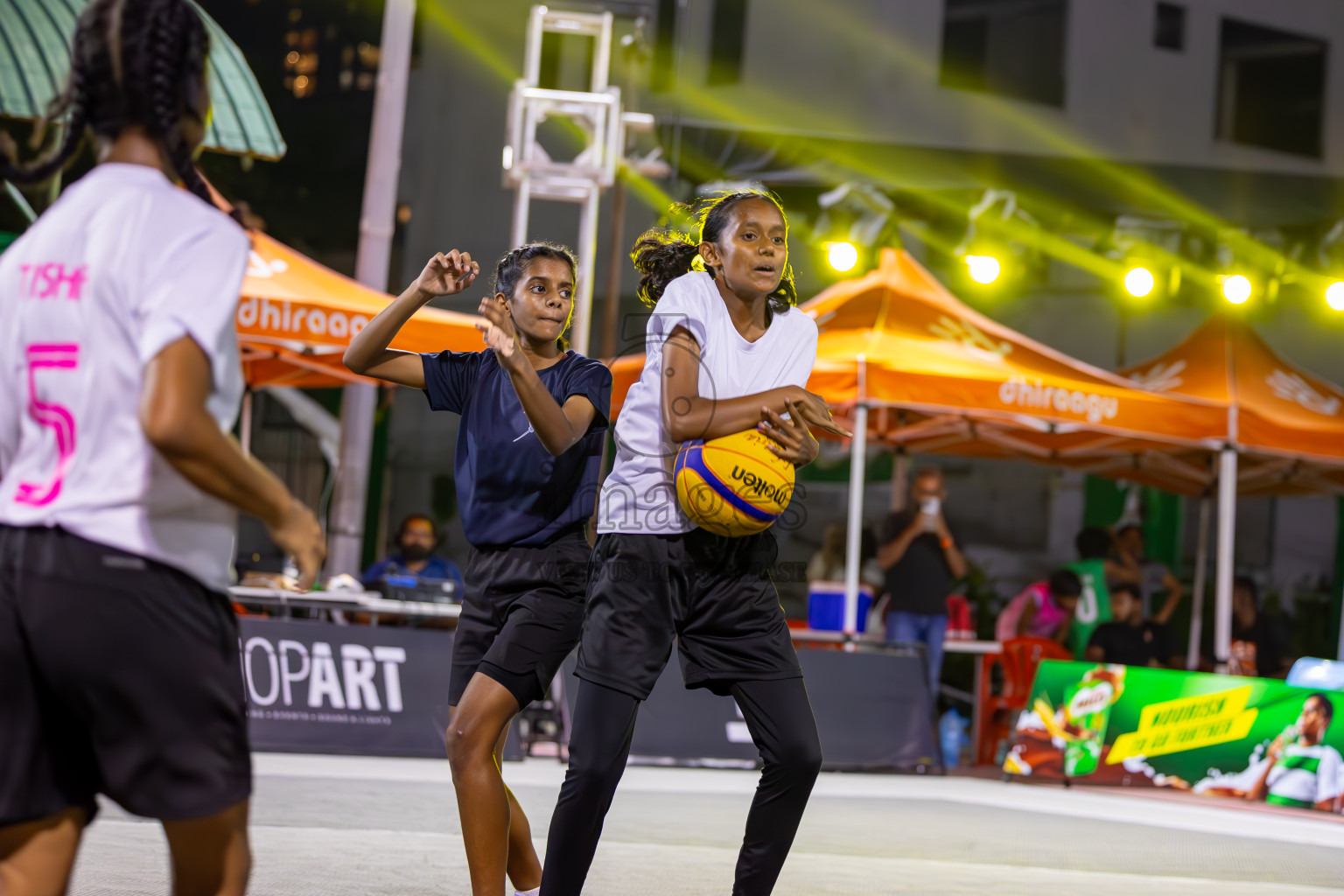 Day 3 of MILO Ramadan 3x3 Challenge 2024 was held in Ekuveni Outdoor Basketball Court at Male', Maldives on Thursday, 14th March 2024.
Photos: Ismail Thoriq / images.mv