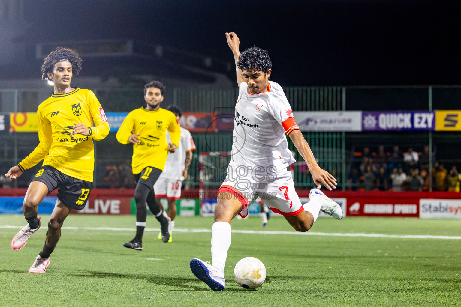F Magoodhoo vs F Dharanboodhoo in Day 21 of Golden Futsal Challenge 2025 was held on Saturday , 25th January 2025, in Hulhumale', Maldives. Photos: Nausham Waheed / images.mv