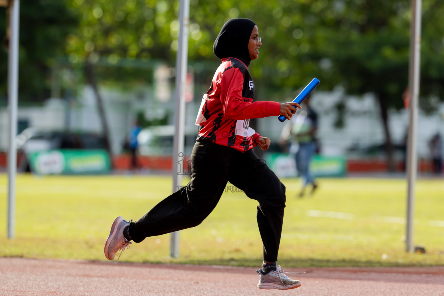 Day 6 of Inter-school Athletics Championship 2025 held in Ekuveni Synthetic Track, Male', Maldives on Sunday, 12th October 2025. Photos by: Nausham Waheed / Images.mv