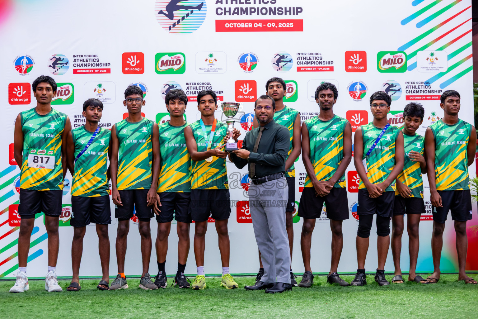 Day 6 of Inter-school Athletics Championship 2025 held in Ekuveni Synthetic Track, Male', Maldives on Sunday, 12th October 2025. Photos by: Nausham Waheed / Images.mv