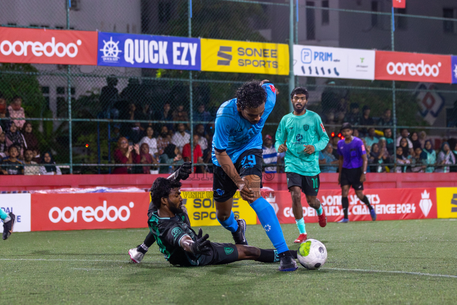 Dh Meedhoo vs Dh Bandidhoo in Day 3 of Golden Futsal Challenge 2024 was held on Thursday, 18th January 2024, in Hulhumale', Maldives Photos: Mohamed Mahfooz Moosa / images.mv