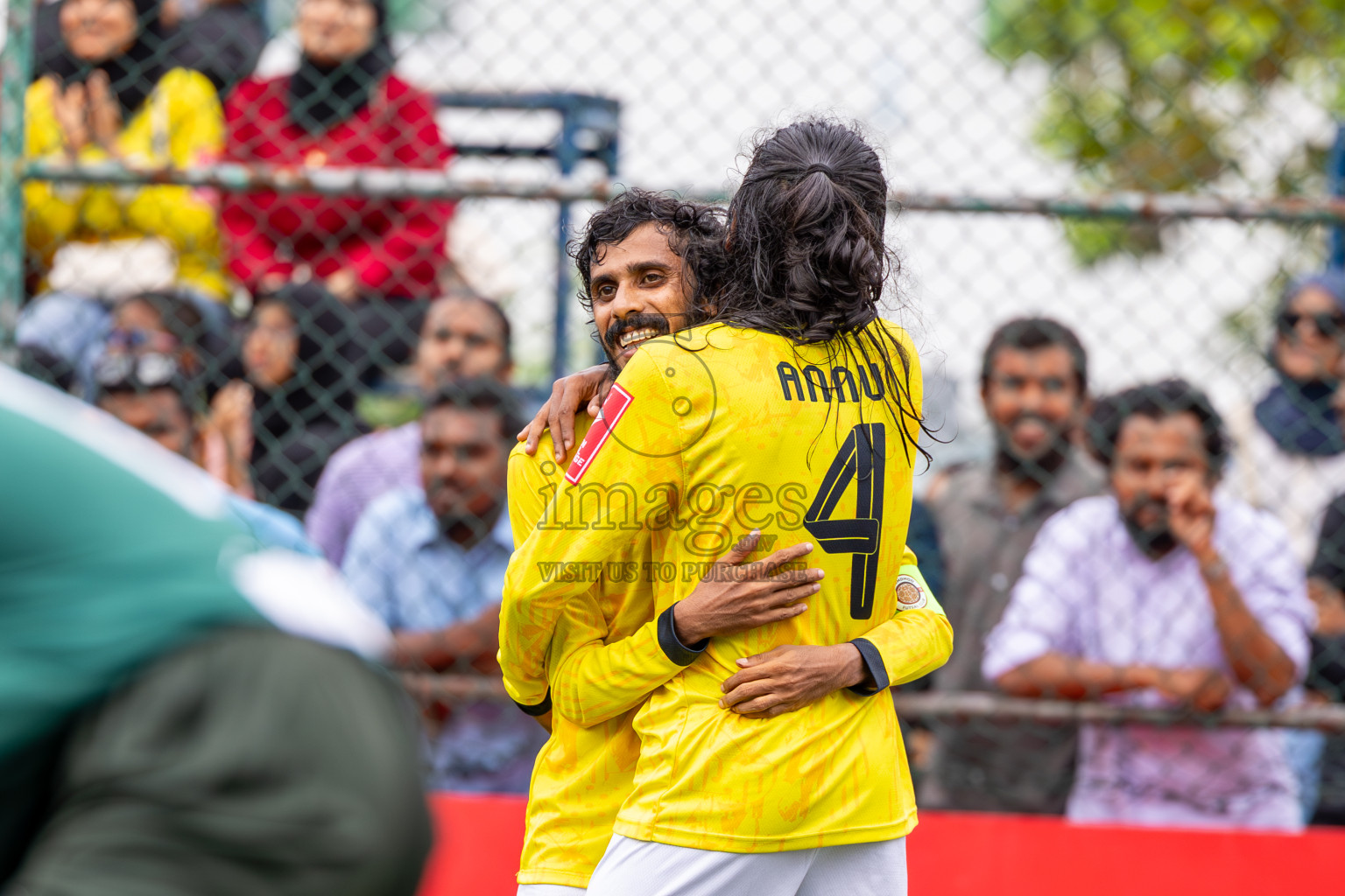 GDh Madaveli VS GDh Gadhdhoo in Atoll Round Semi-Final on Day 20 of Golden Futsal Challenge 2025 was held on Friday, 24th January 2025, in Hulhumale', Maldives.
Photos: Ismail Thoriq / images.mv