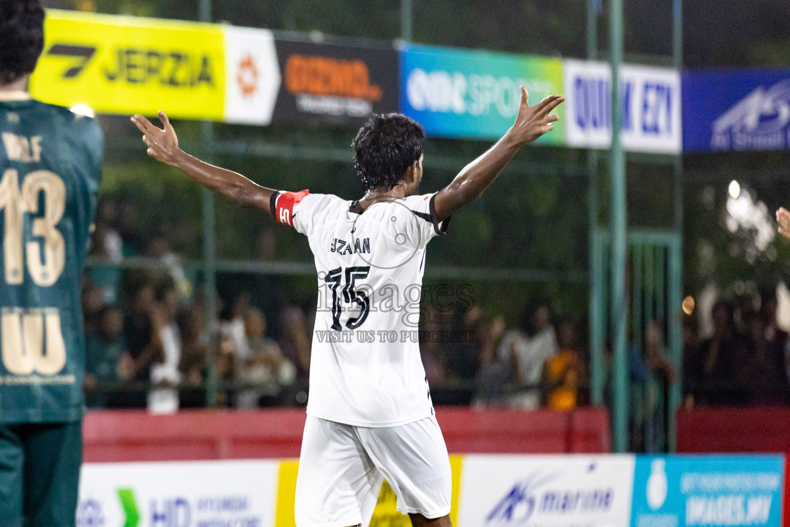 HDh.Nolhivaranfaru VS HDh.Neykurendhoo in Day 6 of Golden Futsal Challenge 2024 was held on Saturday, 20th January 2024, in Hulhumale', Maldives 
Photos: Hassan Simah / images.mv