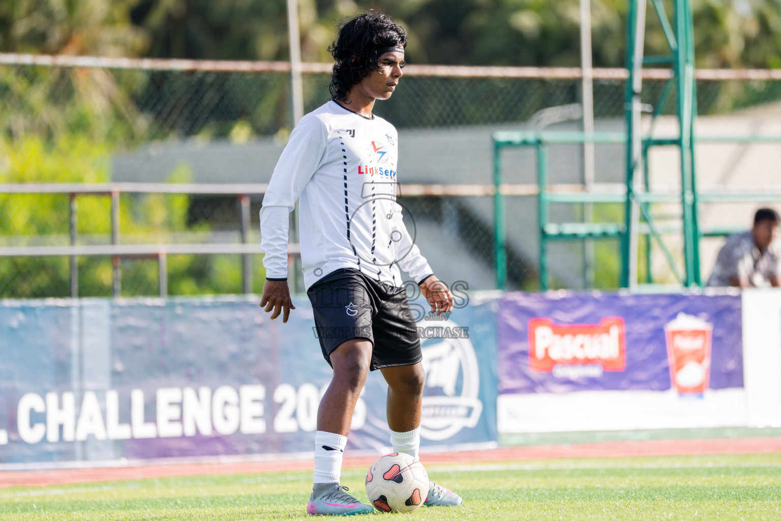 G Star SC VS Goalhians in Day 2 - Fonadhoo Youth Futsal Challenge 2025 held in Fonadhoo Futsal Stadium, L. Fonadhoo, Maldives on Monday, 27th October 2025 Photos: Arif Rasheed / images.mv