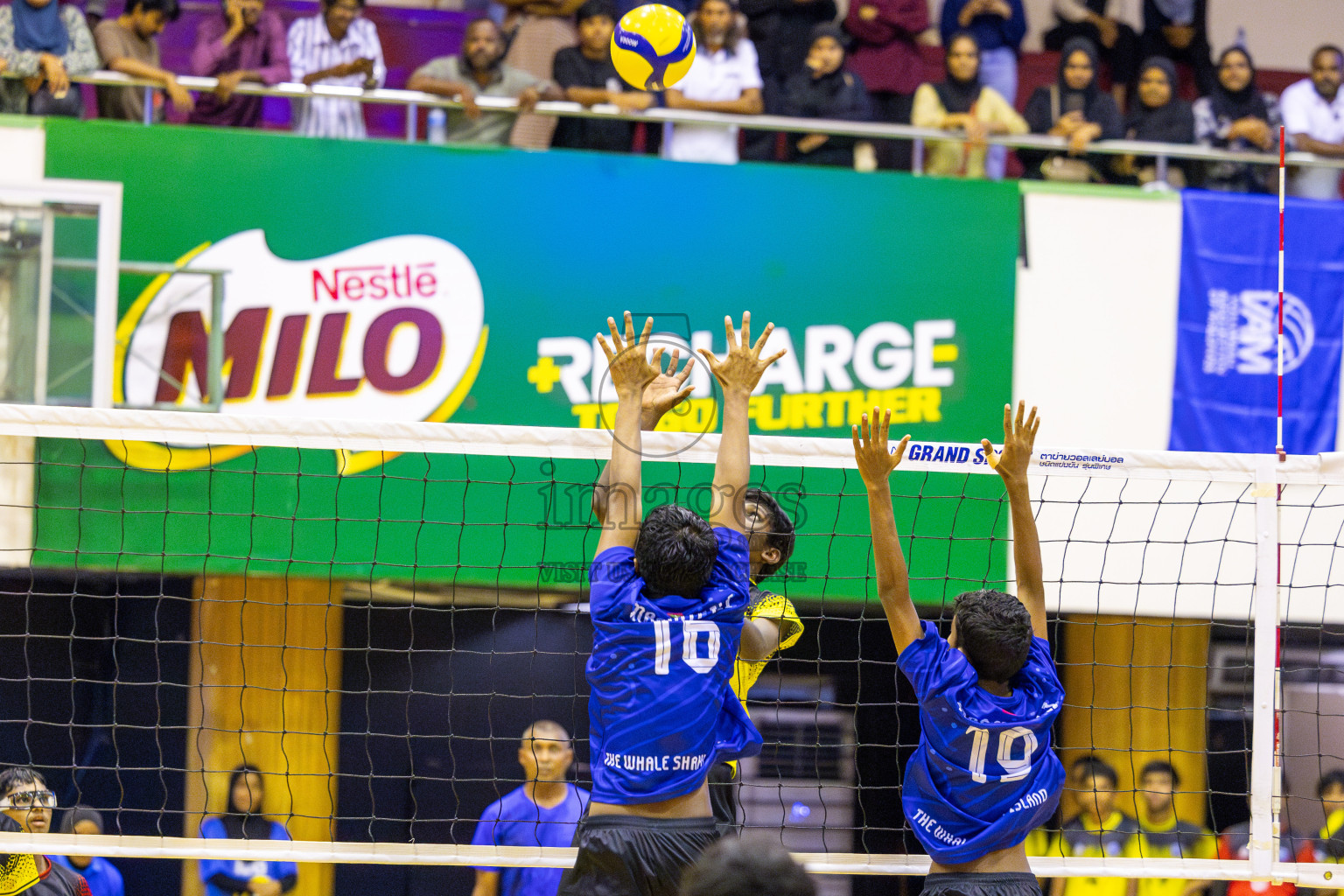 ADh Maamigili vs Male' City in the Finals of MILO Raajje Volley Junior Championship 2025 (U16 Boys) was held in Social Center Indoor Hall, Maldives on Saturday, 27th September 2025. Photos: Ismail Thoriq / images.mv