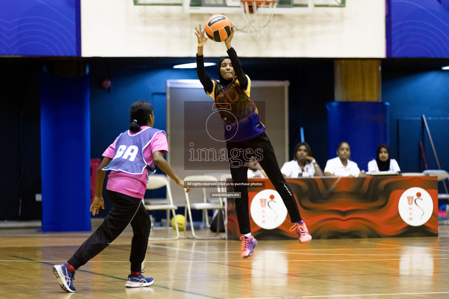 Sports Club Shinning Star vs Kulhudhuffushi in the Milo National Netball Tournament 2022 on 19 July 2022, held in Social Center, Male', Maldives. Photographer: Shuu / Images.mv