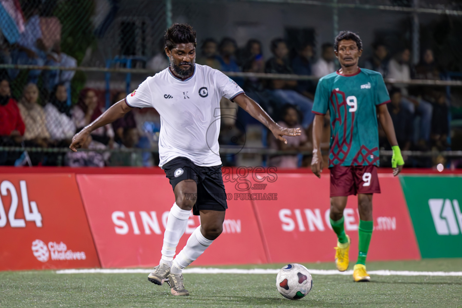 Kulhivaru Vuzaara Club vs Club Binaara in Club Maldives Classic 2024 held in Rehendi Futsal Ground, Hulhumale', Maldives on Saturday, 14th September 2024. Photos: Ismail Thoriq / images.mv