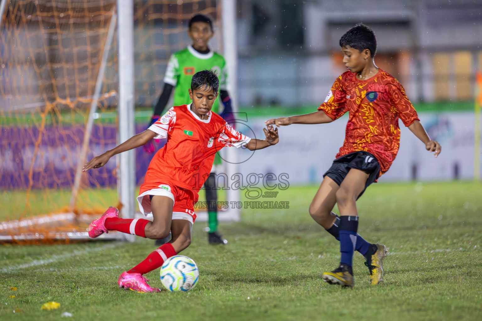 SUS vs Huriyya (U12) in Dhivehi Youth League 2024 - Day 2. Matches held at Henveiru Stadium on 22nd November 2024 , Friday. Photos: Shuu Abdul Sattar/ Images.mv