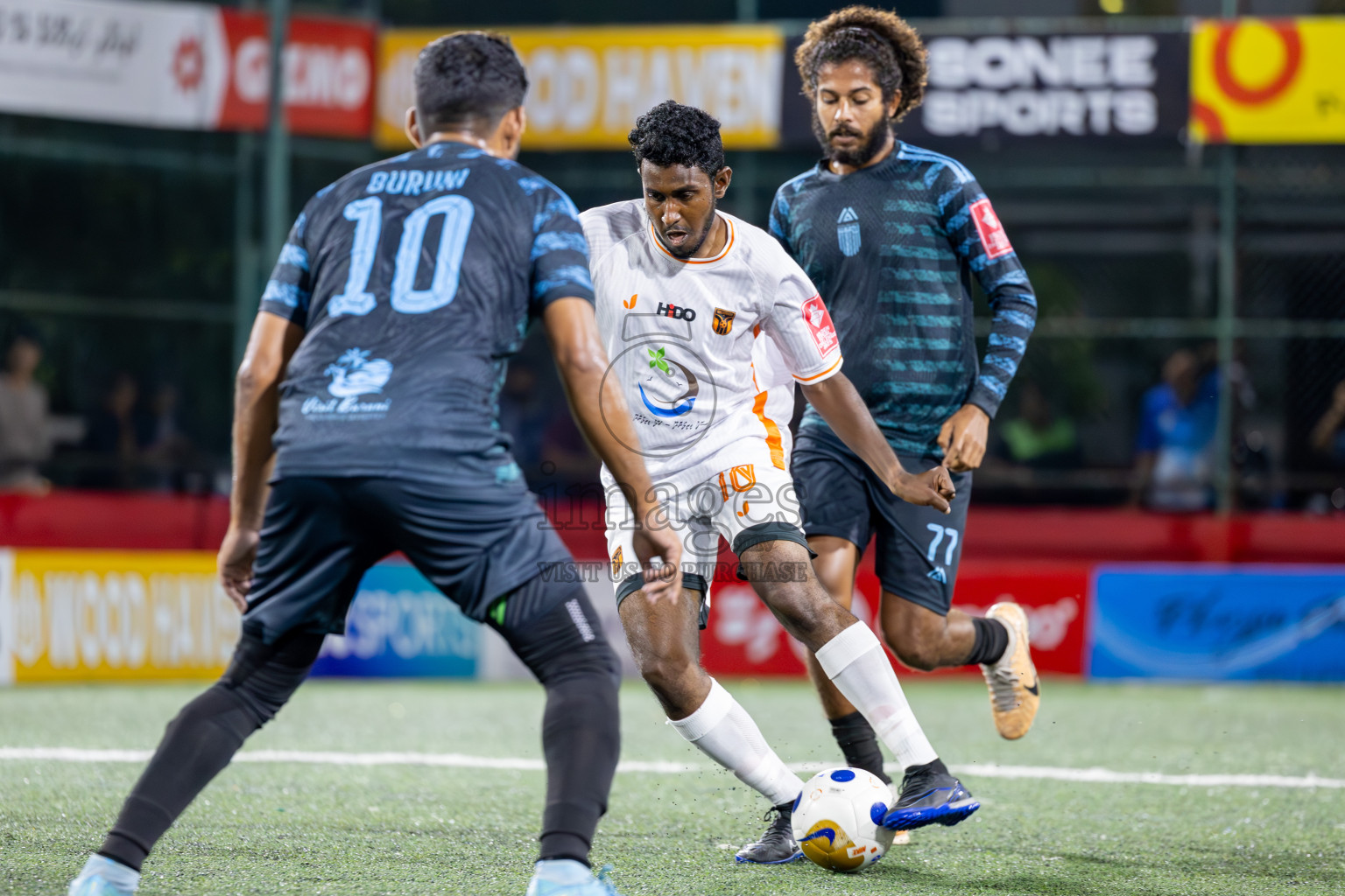 Th Hirilandhoo vs Th Buruni in Day 10 of Golden Futsal Challenge 2025 was held on Tuesday, 14th January 2025, in Hulhumale', Maldives Photos: Ismail Thoriq / images.mv
