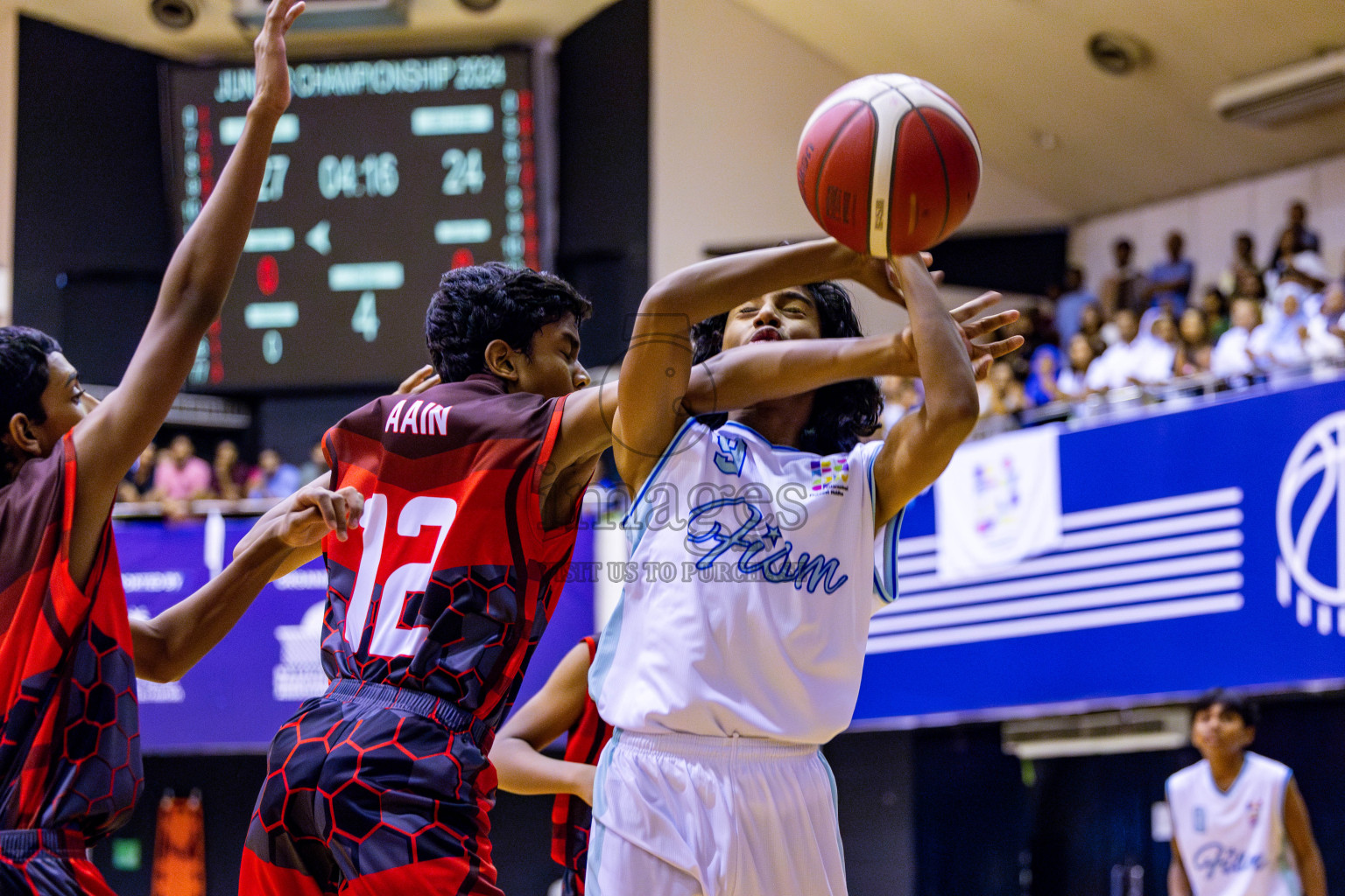 Iskandhar School vs Finland International School in Under 13 Boys Final of Junior Basketball Championship 2024 was held in Social Center, Male', Maldives on Sunday, 15th December 2024. Photos: Nausham Waheed / images.mv