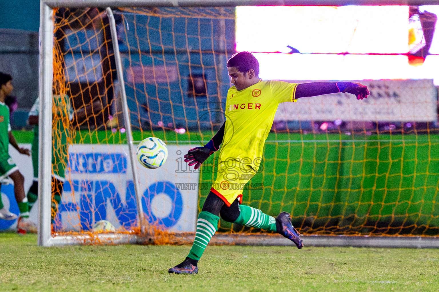 Victory Sports Club vs Hurriyya Sports Club (U12) in Day 9 of Dhivehi Youth League 2024 held at Henveiru Stadium on Saturday, 14th December 2024. Photos: Nausham Waheed / Images.mv