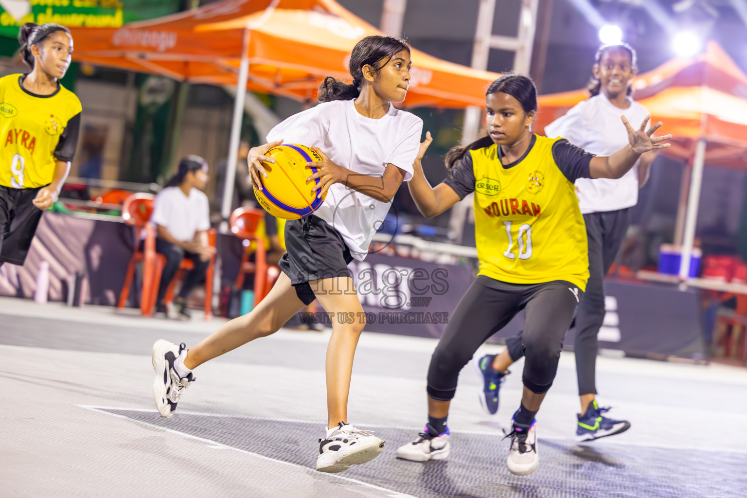 Day 2 of MILO Ramadan 3x3 Challenge 2024 was held in Ekuveni Outdoor Basketball Court at Male', Maldives on Wednesday, 13th March 2024.
Photos: Ismail Thoriq / images.mv