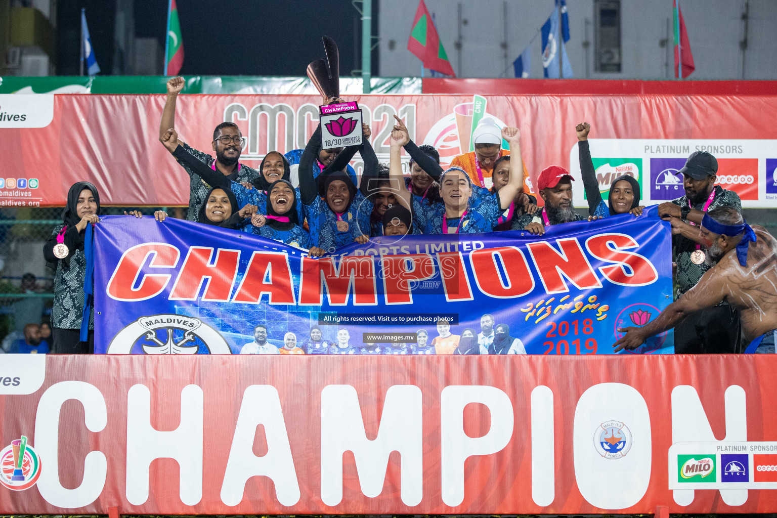 orts Limited vs WAMCO - in the Finals 18/30 Women's Futsal Fiesta 2021 held in Hulhumale, Maldives on 18 December 2021. Photos by Shuu Abdul Sattar