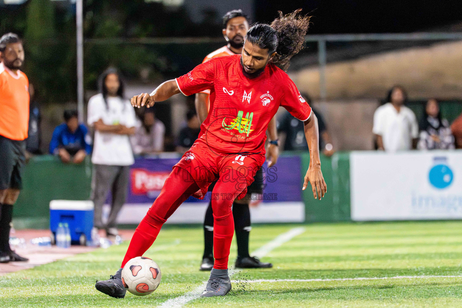 Kanmathi FC VS Maahinne United in Day 4 - Fonadhoo Youth Futsal Challenge 2025 held in Fonadhoo Futsal Stadium, L. Fonadhoo, Maldives on Wednesday, 29th October 2025 Photos: Arif Rasheed / images.mv