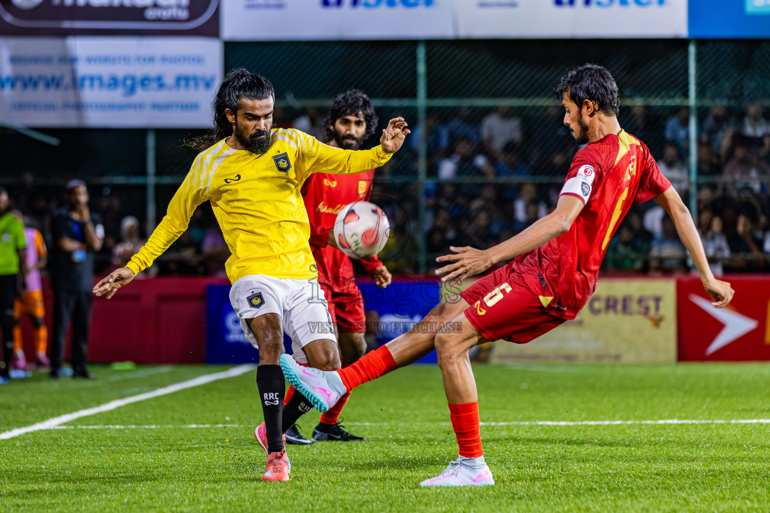 RRC vs Maldivian in Semi Finals of Club Maldives Cup 2025 was held in Rehendhi Futsal Ground, Hulhumale', Maldives on Monday, 20th October 2025. Photos: Ismail Areef Adam / images.mv