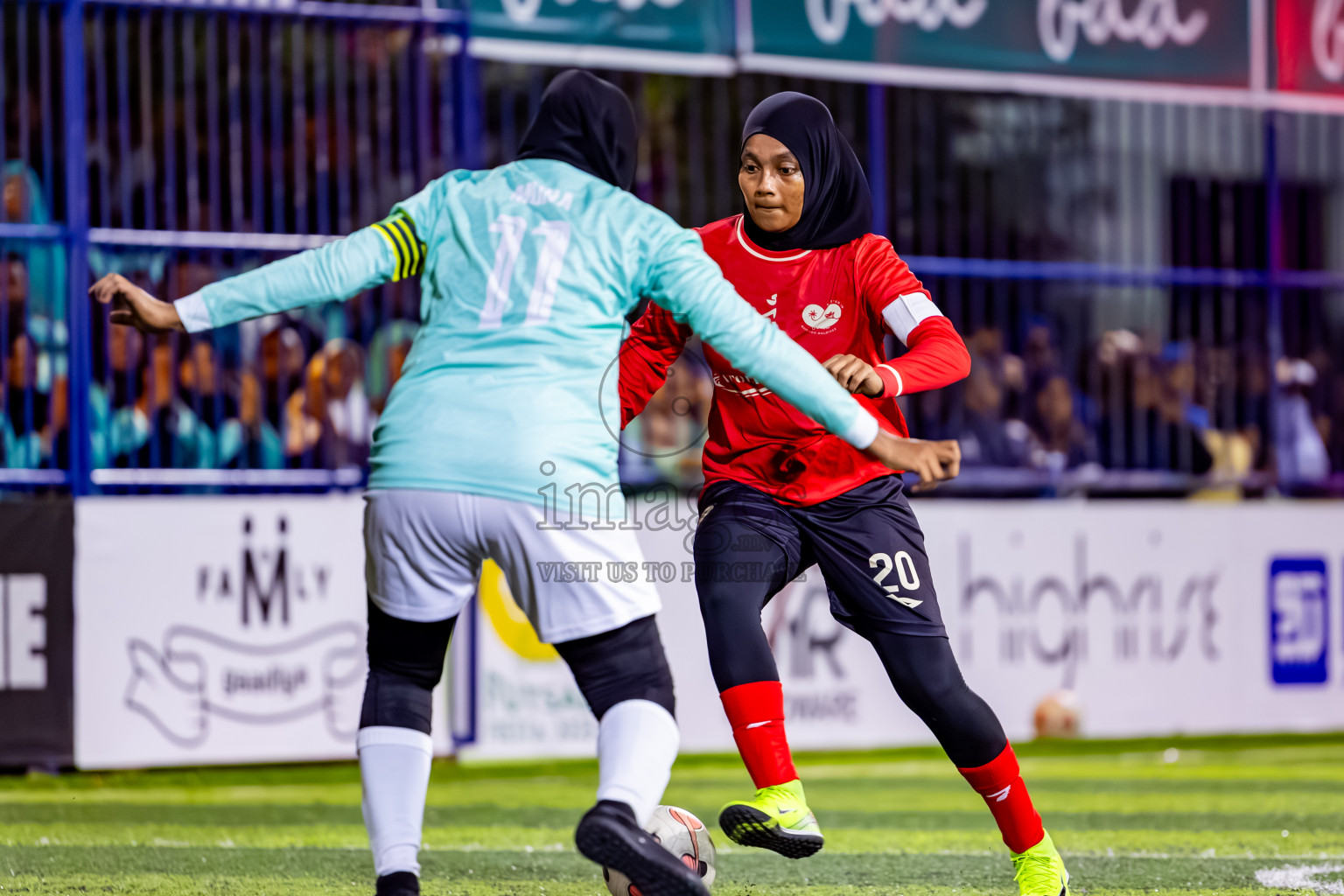Goidhoo vs Dhonfan in the finals of Better in Baa Futsal Fiesta 2025 woman's division held in B. Eydhafushi, Maldives on Monday, 17th November 2025. Photos: Nausham Waheed / images.mv