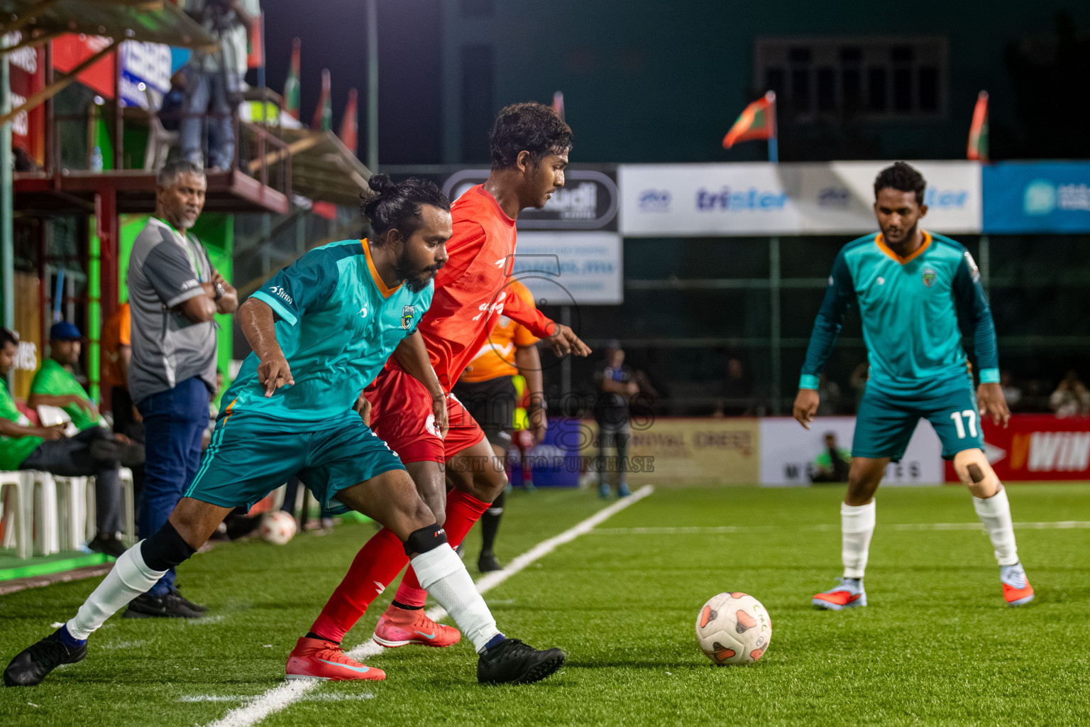 Day 1 of Milo Sector League 2025 was held in Rehendhi Futsal Ground, Hulhumale', Maldives on Saturday, 1st November 2025. 

Photos: Hassan Simah / images.mv