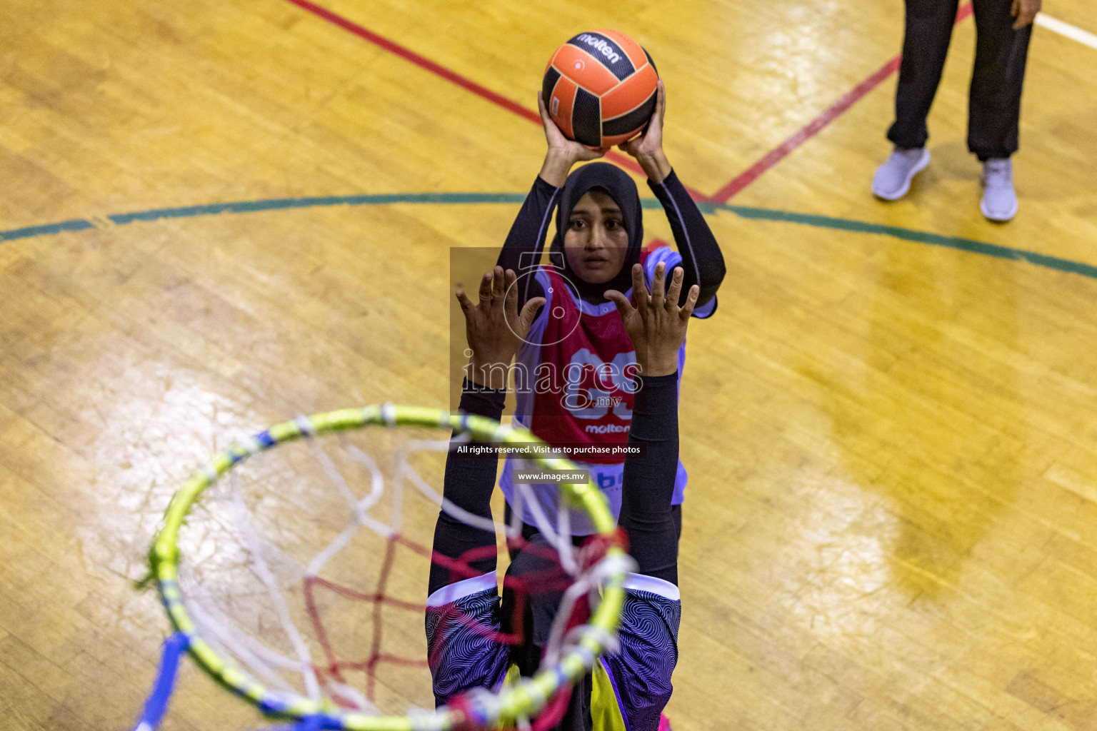 Sports Club Skylark vs Vyansa in the Milo National Netball Tournament 2022 on 17 July 2022, held in Social Center, Male', Maldives. 
Photographer: Hassan Simah / Images.mv