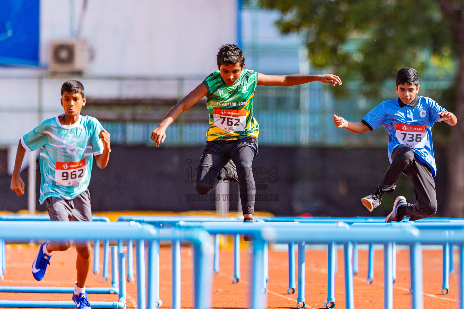 Day 2 of Inter-school Athletics Championship 2025 held in Ekuveni Synthetic Track, Male', Maldives on Tuesday, 07th October 2025. Photos by: Areef Adam / Images.mv