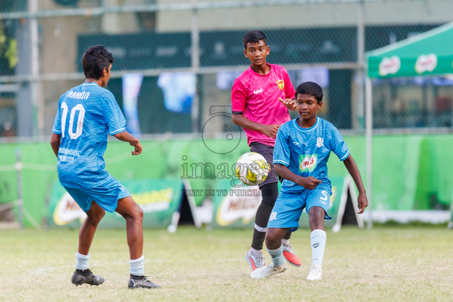 Day 4 of MILO Academy Championship 2025 (U14) was held on Sunday, 2nd November 2025 at Henveiru Football Grounds, Male', Maldives . 
Photos: Hassan Simah / images.mv