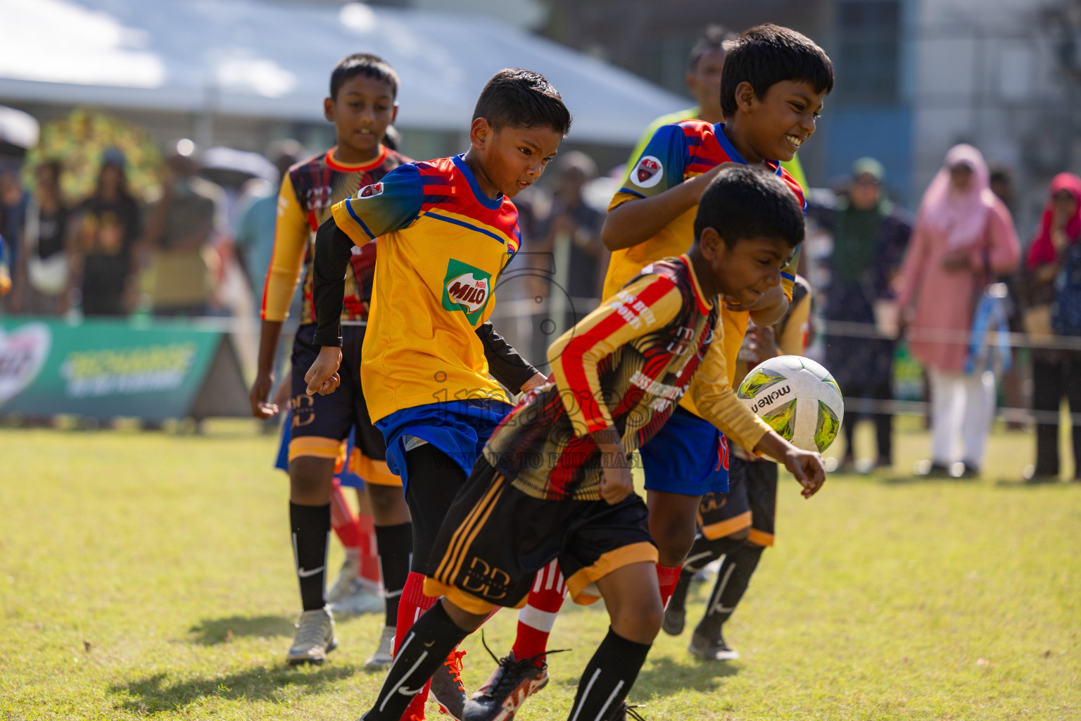 Day 2 of MILO Academy Championship 2025 was held on Friday, 14th February 2025 in Henveiru Stadium. 
Photos: Hassan Simah / Images.mv