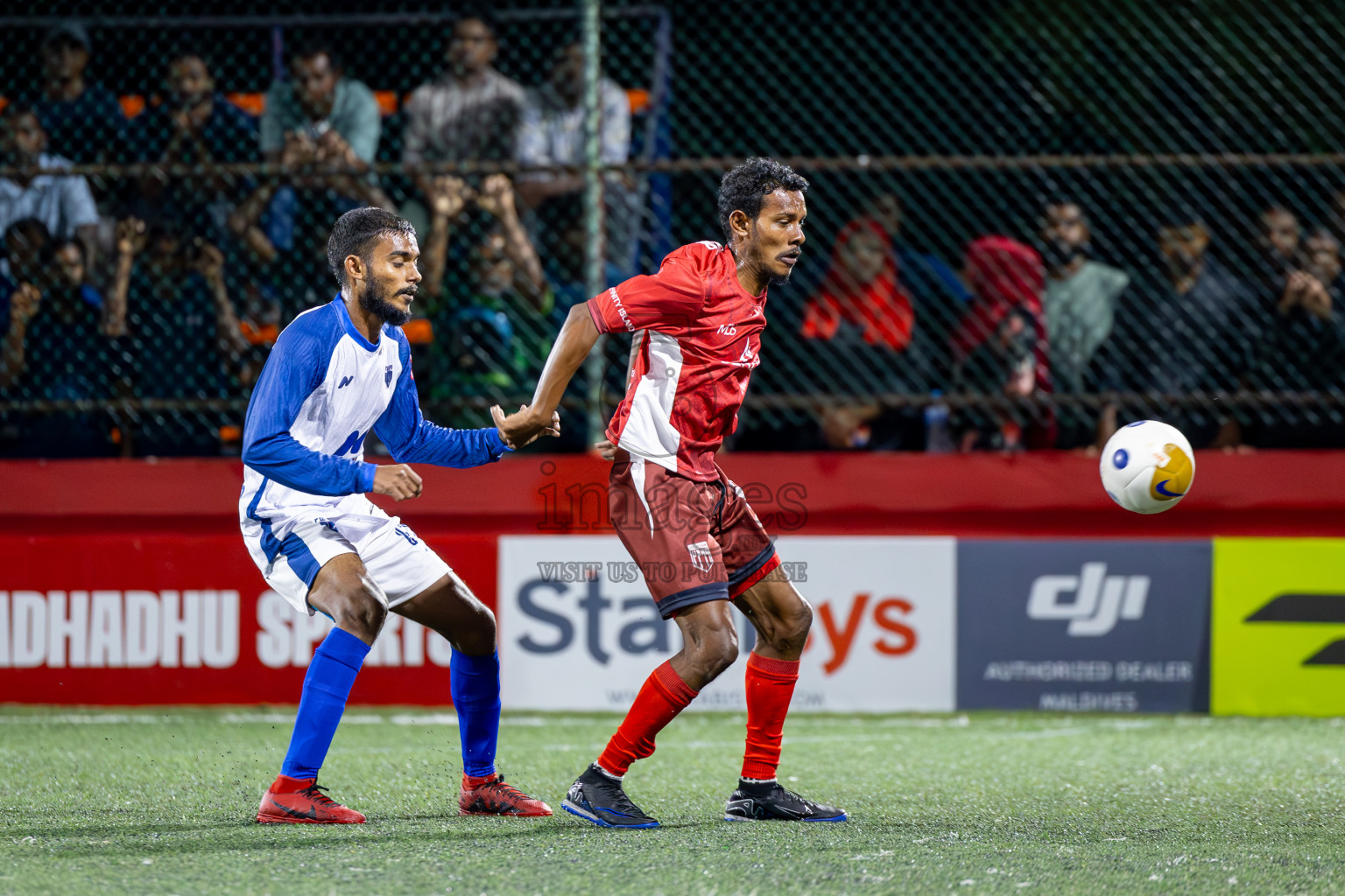 Th Vilufushi vs Th Kinbidhoo in Day 10 of Golden Futsal Challenge 2025 was held on Tuesday, 14th January 2025, in Hulhumale', Maldives Photos: Ismail Thoriq / images.mv