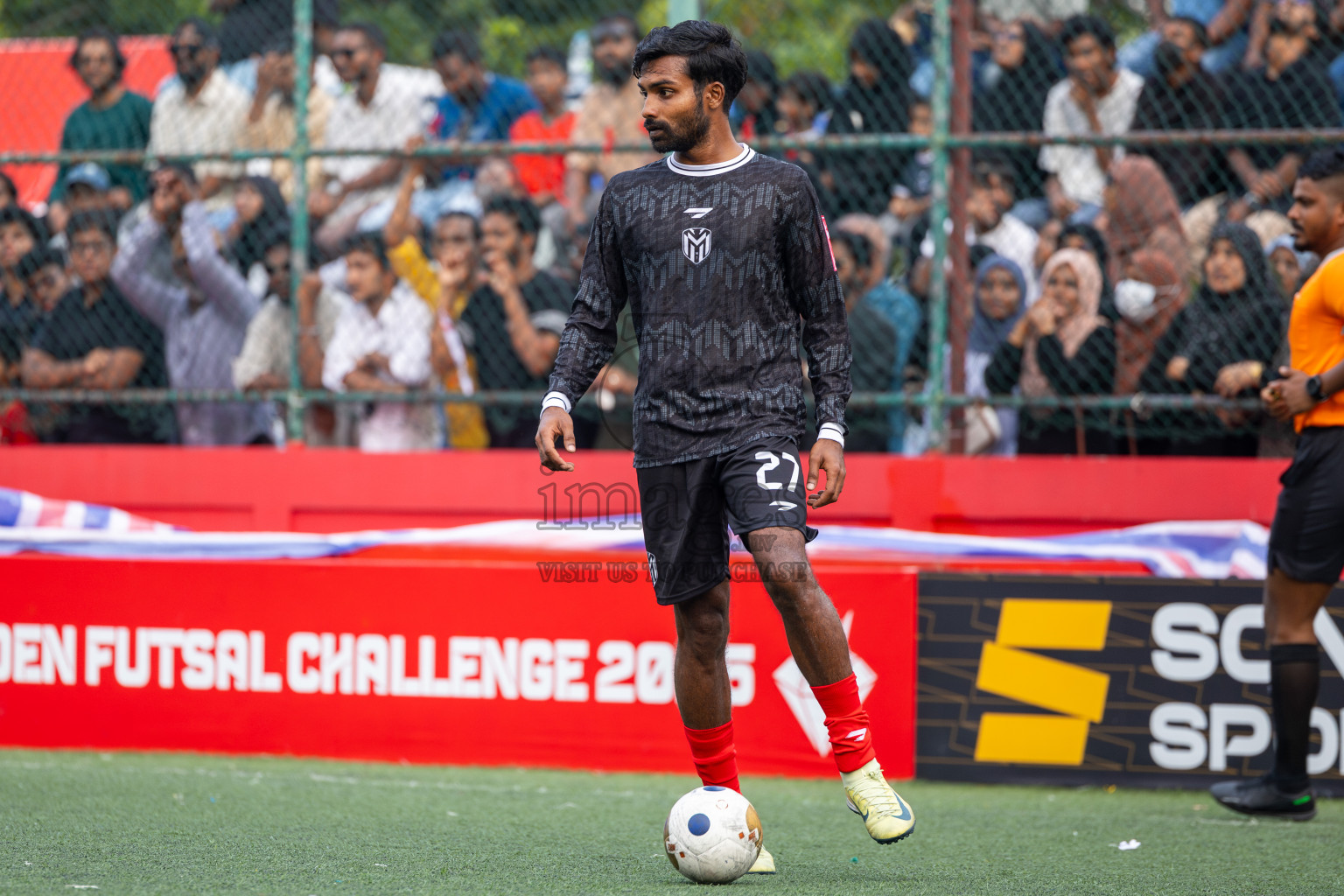 Dh Bandidhoo vs Dh Maaenboodhoo in Day 13 of Golden Futsal Challenge 2025 was held on Friday, 17th January 2025, in Hulhumale', Maldives Photos: Ismail Thoriq / images.mv