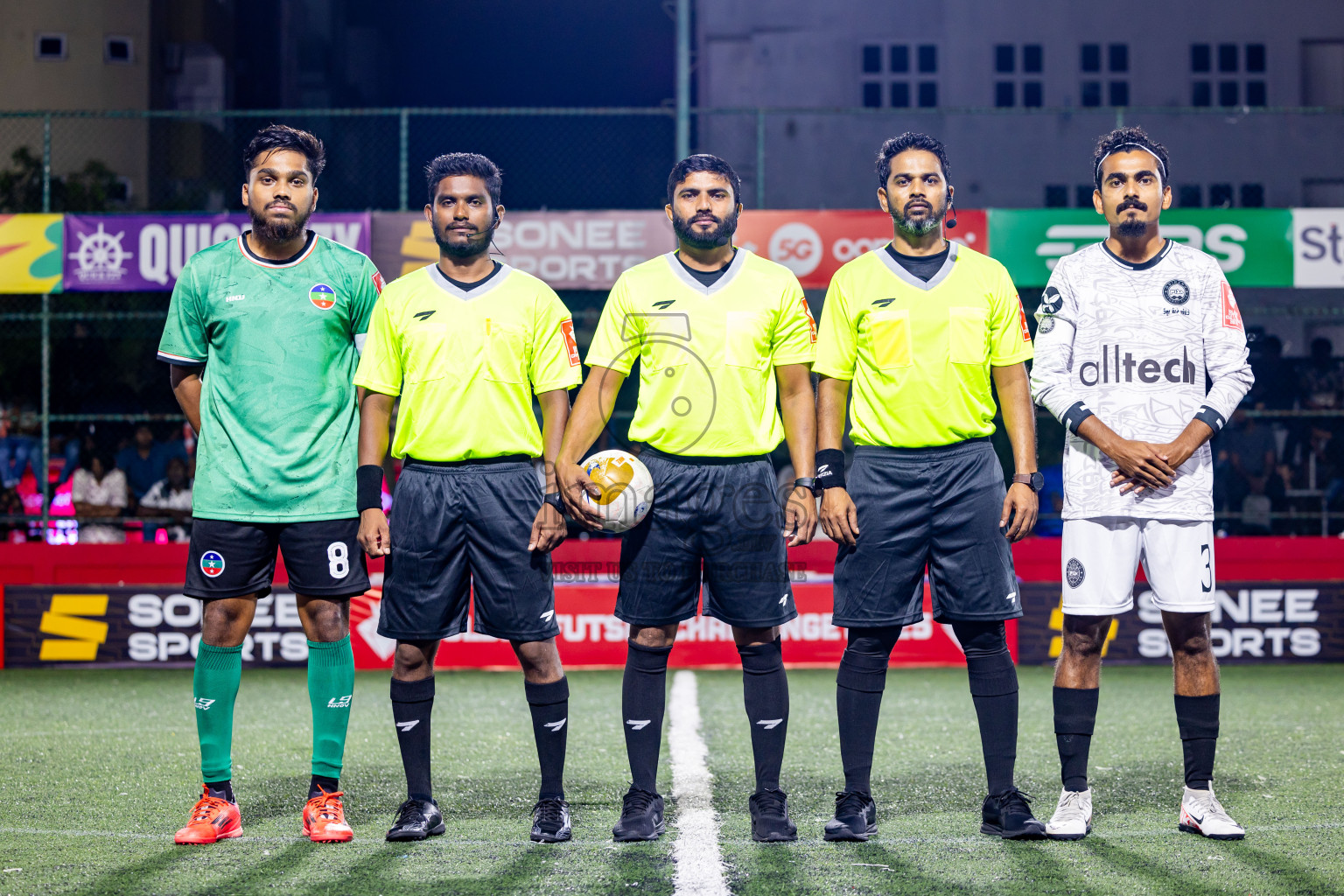 GDh Madaveli VS GDh Thinadhoo in Day 7 of Golden Futsal Challenge 2025 was held on Saturday, 11th January 2025, in Hulhumale', Maldives Photos: Nausham Waheed / images.mv