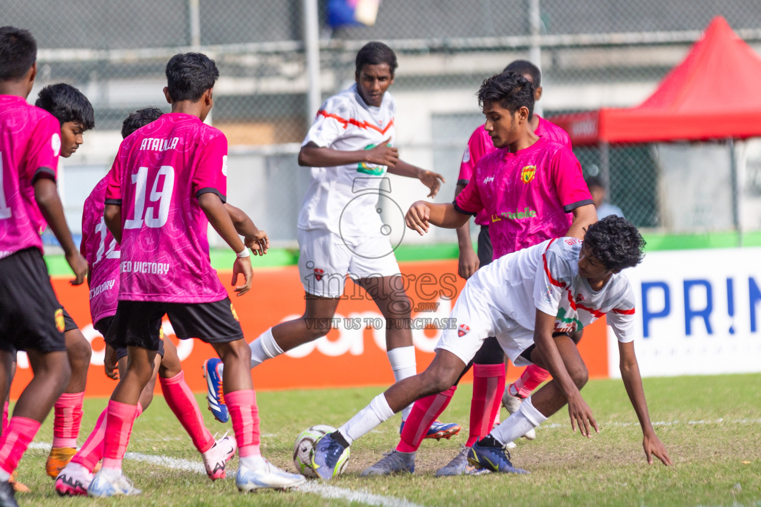 United Victory vs TC Sports Club in Day 7 of Dhivehi Youth League 2024 held at Henveiru Stadium on Sunday, 1st December 2024. Photos: Shuu Abdul Sattar, / Images.mv