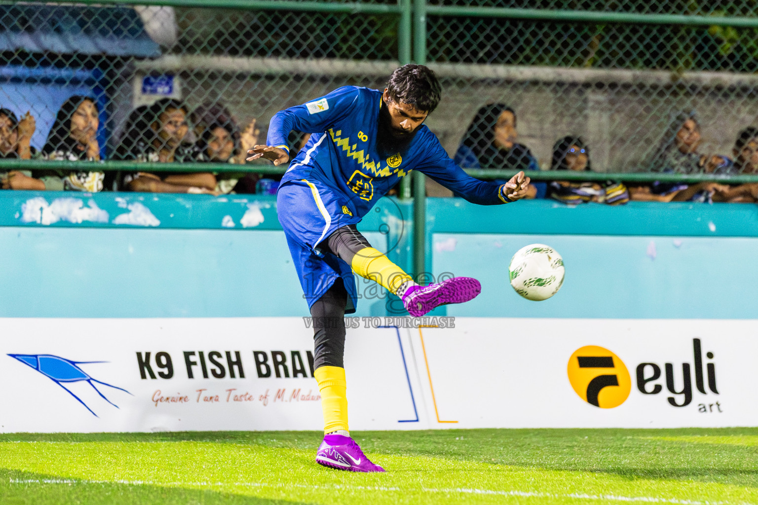 J Kovi Goani vs Fools SC in Day 2 of Laamehi Dhiggaru Ekuveri Futsal Challenge 2025 was held on Friday, 25th July 2025, at Dhiggaru Futsal Ground, Dhiggaru, Maldives Photos: Areef Adam / images.mv
