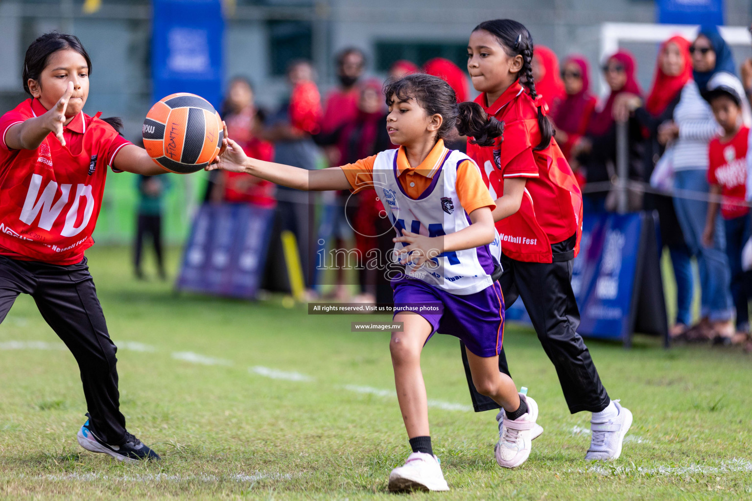 Day 2 of Nestle' Kids Netball Fiesta 2023 held in Henveyru Stadium, Male', Maldives on Thursday, 1st December 2023. Photos by Nausham Waheed / Images.mv