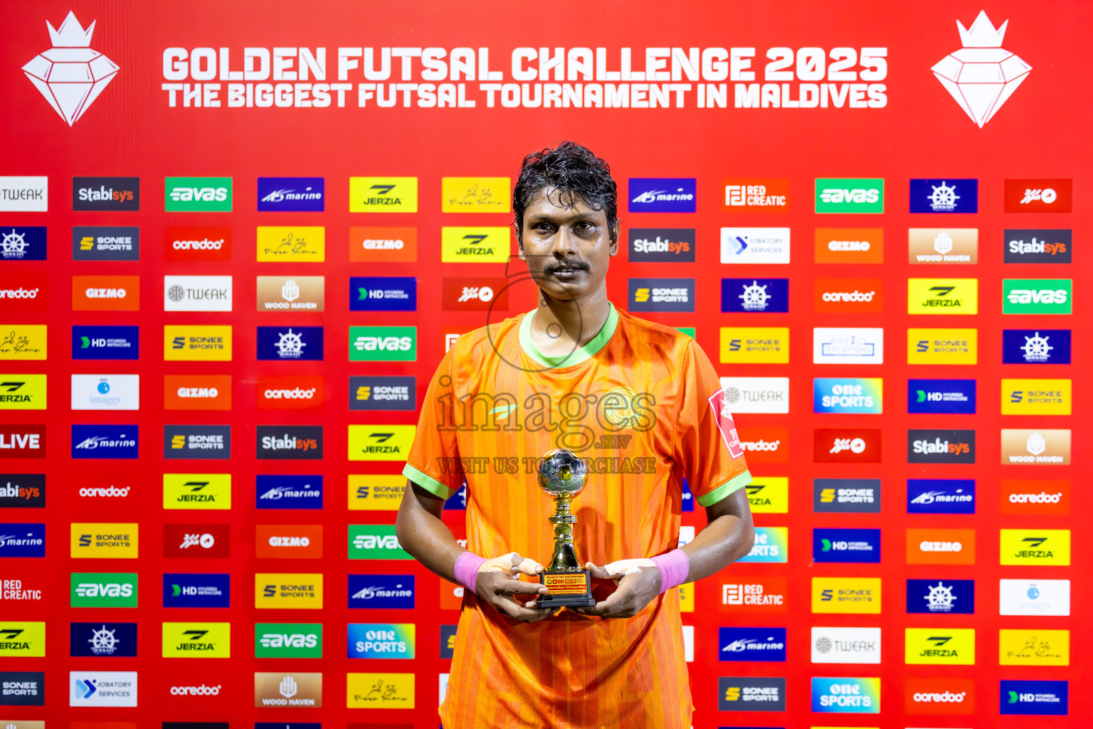 HDh Neykurendhoo vs HDh Kumundhoo in Haa Dhaalu Atoll Semi Final on Day 23 of Golden Futsal Challenge 2025 was held on Monday , 27th January 2025, in Hulhumale', Maldives.
Photos: Ismail Thoriq / images.mv