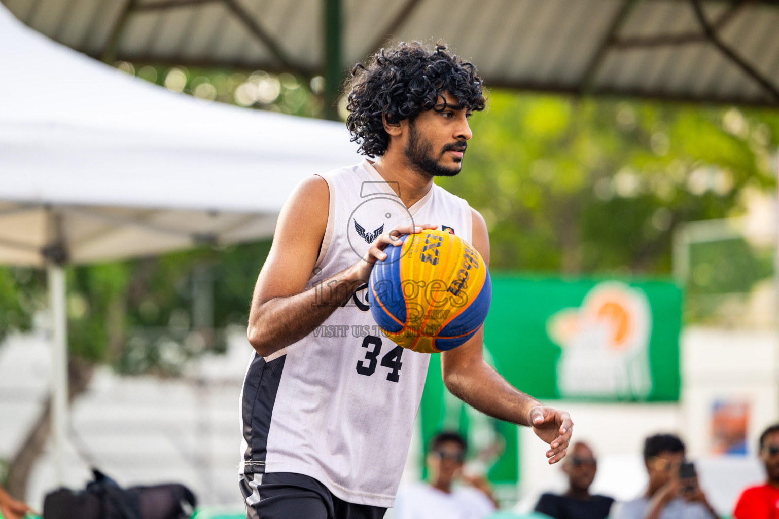 Day 5 of MILO Ramadan 3x3 Challenge 2024 was held in Ekuveni Outdoor Basketball Court at Male', Maldives on Saturday, 16th March 2024.
Photos: Mohamed Mahfooz Moosa / images.mv