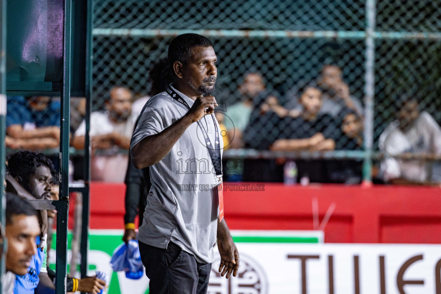 B Fehendhoo VS B Eydhafushi in Day 21 of Golden Futsal Challenge 2025 was held on Saturday, 25 January 2025, in Hulhumale', Maldives. 
Photos: Hassan Simah / images.mv