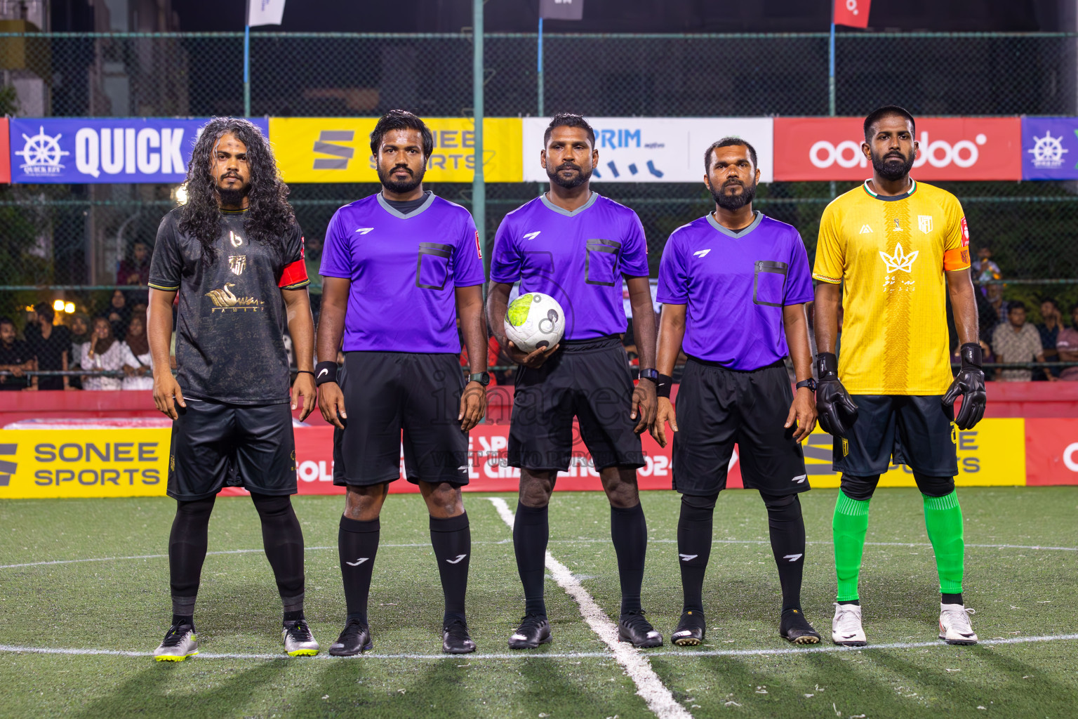 HA Kelaa vs HA Utheemu in Day 9 of Golden Futsal Challenge 2024 was held on Tuesday, 23rd January 2024, in Hulhumale', Maldives
Photos: Ismail Thoriq / images.mv