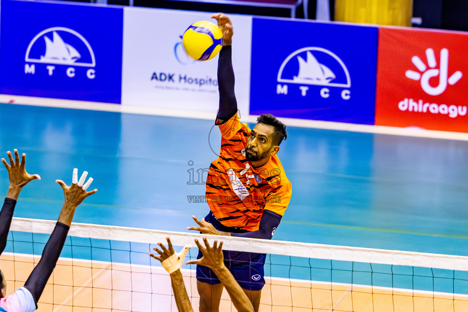 Sports Club City vs Blues for Volleyball in Day 2 of MILO VAM Cup 2024 Men's Division was held in Social Center Indoor Hall on Tuesday, 29th October 2024. Photos: Nausham Waheed / images.mv