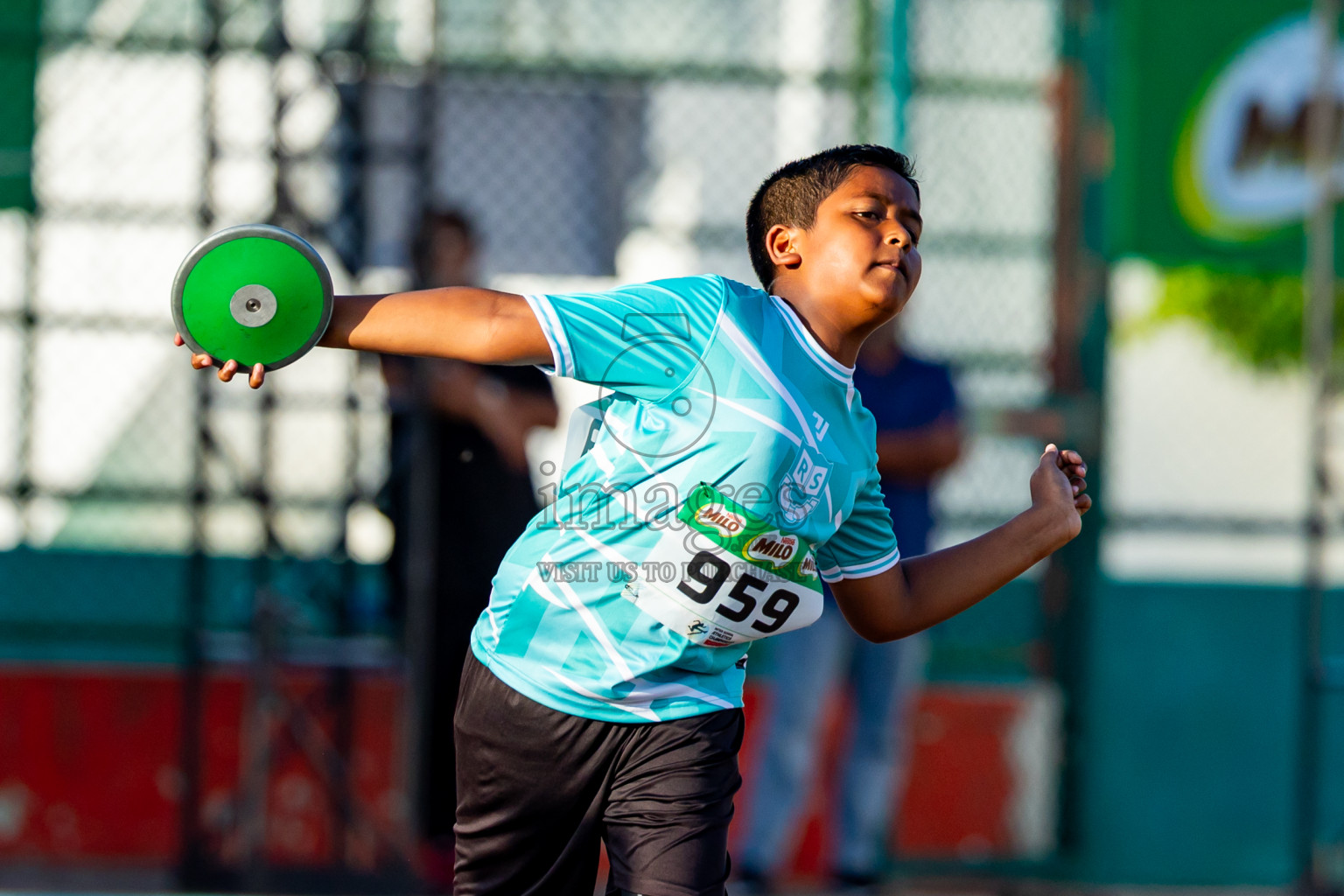 Day 4 of Inter-school Athletics Championship 2025 held in Ekuveni Synthetic Track, Male', Maldives on Thursday, 09th October 2025. Photos by: Nausham Waheed / Images.mv